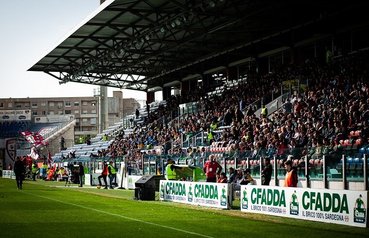 La tribuna della Sardegna Arena | Foto Andrea Baldinu