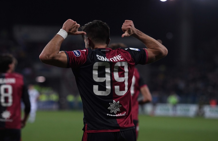 Giovanni Simeone esulta dopo un gol | Foto Emanuele Perrone