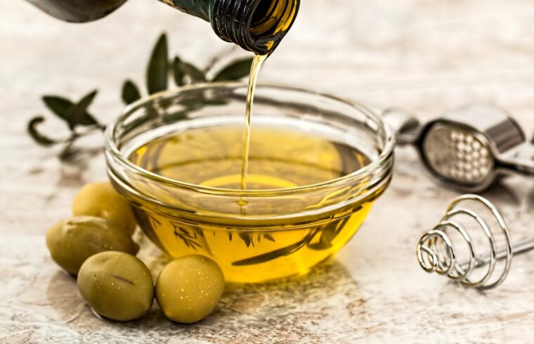 Olio d'oliva in vasetto