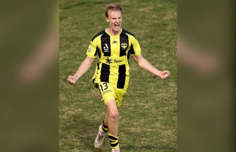 La gioia di Nicholas Pennington dopo il gol segnato al Perth Glory | Foto FB Wellington Phoenix