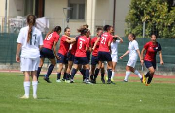 La Torres Femminile esulta dopo la vittoria sul Ravenna per 3-1 | Foto Riccardo Coatti